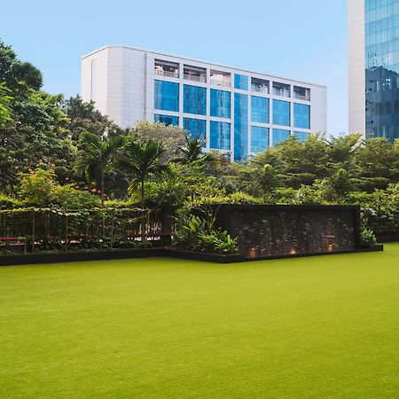 Sofitel Mumbai Bkc Hotel Ngoại thất bức ảnh The lawn at the Taj Mahal Palace