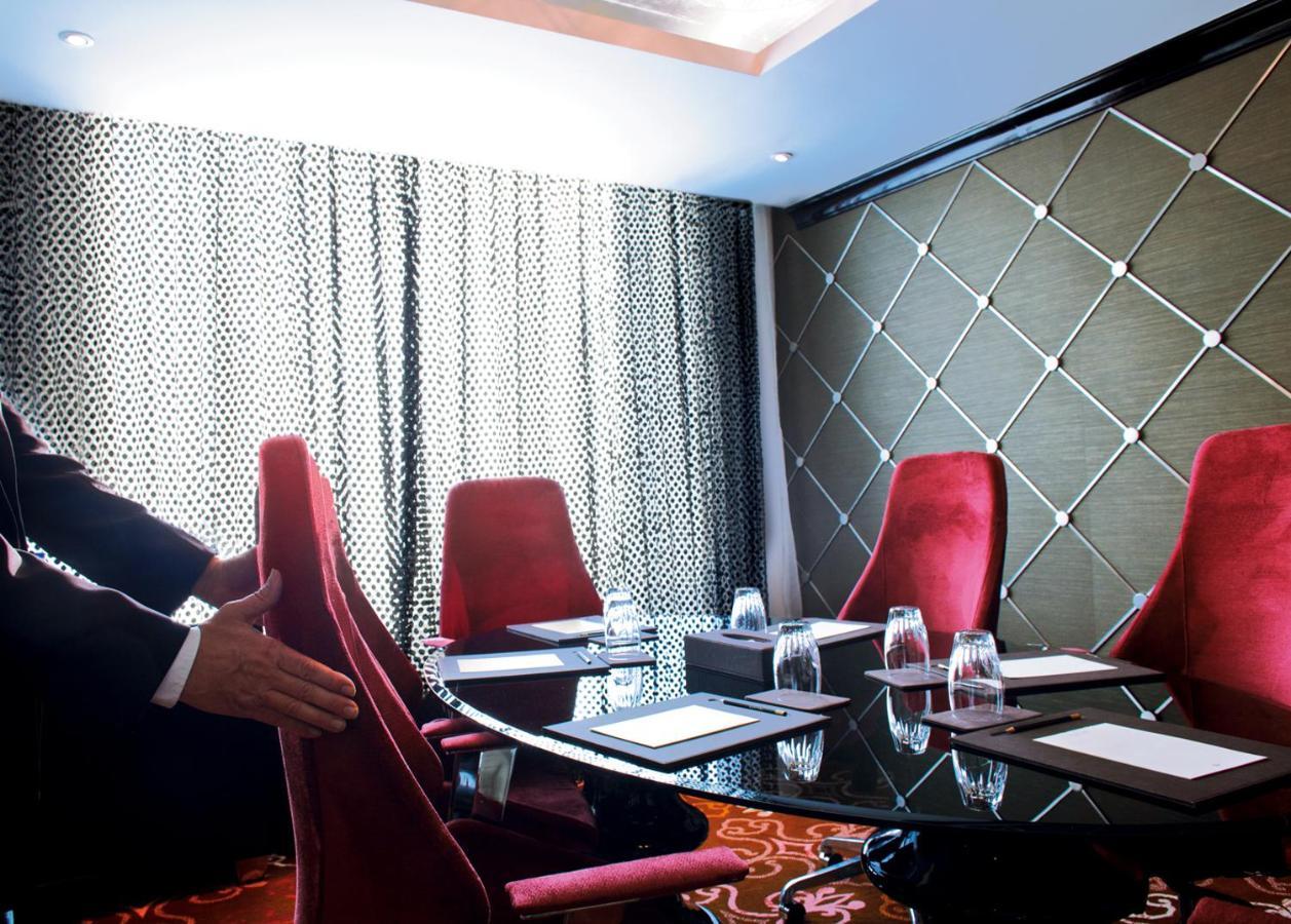 Sofitel Mumbai Bkc Hotel Ngoại thất bức ảnh The boardroom of the 1001 Nights