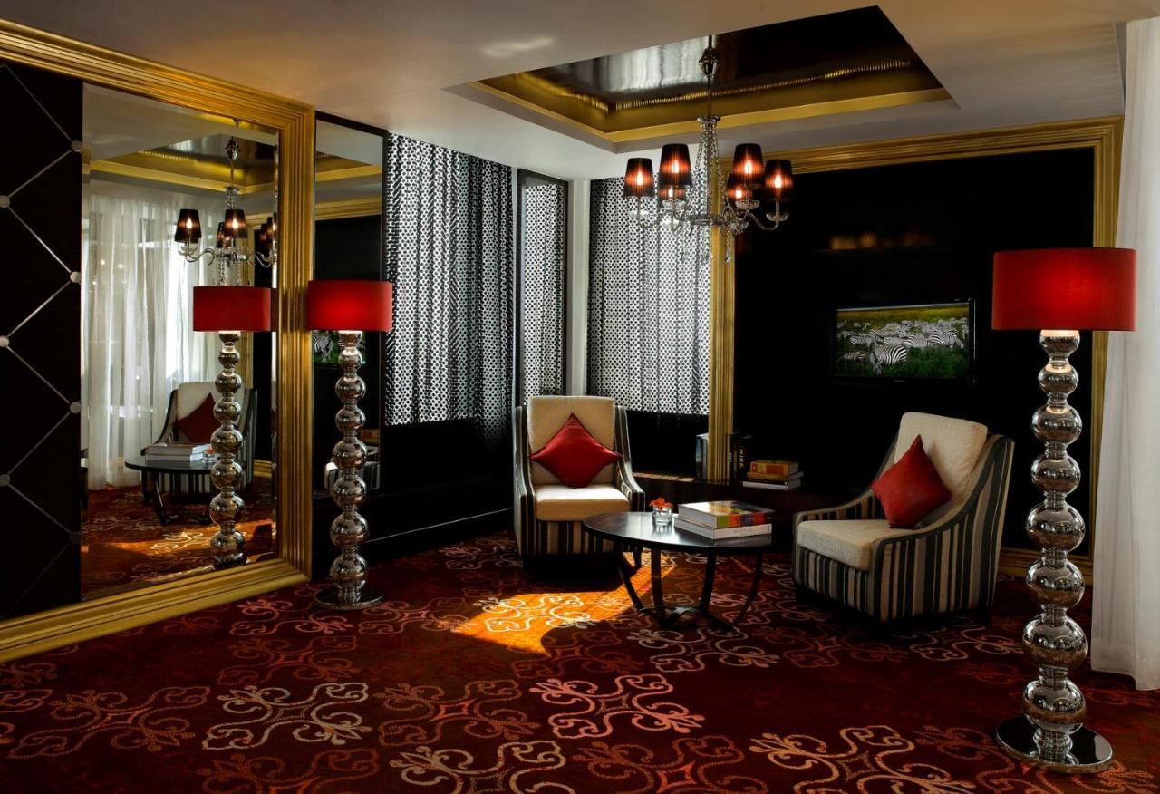 Sofitel Mumbai Bkc Hotel Ngoại thất bức ảnh A suite at the hotel