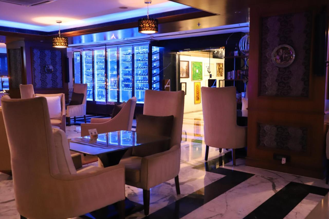 Sofitel Mumbai Bkc Hotel Ngoại thất bức ảnh The interior of the hotel