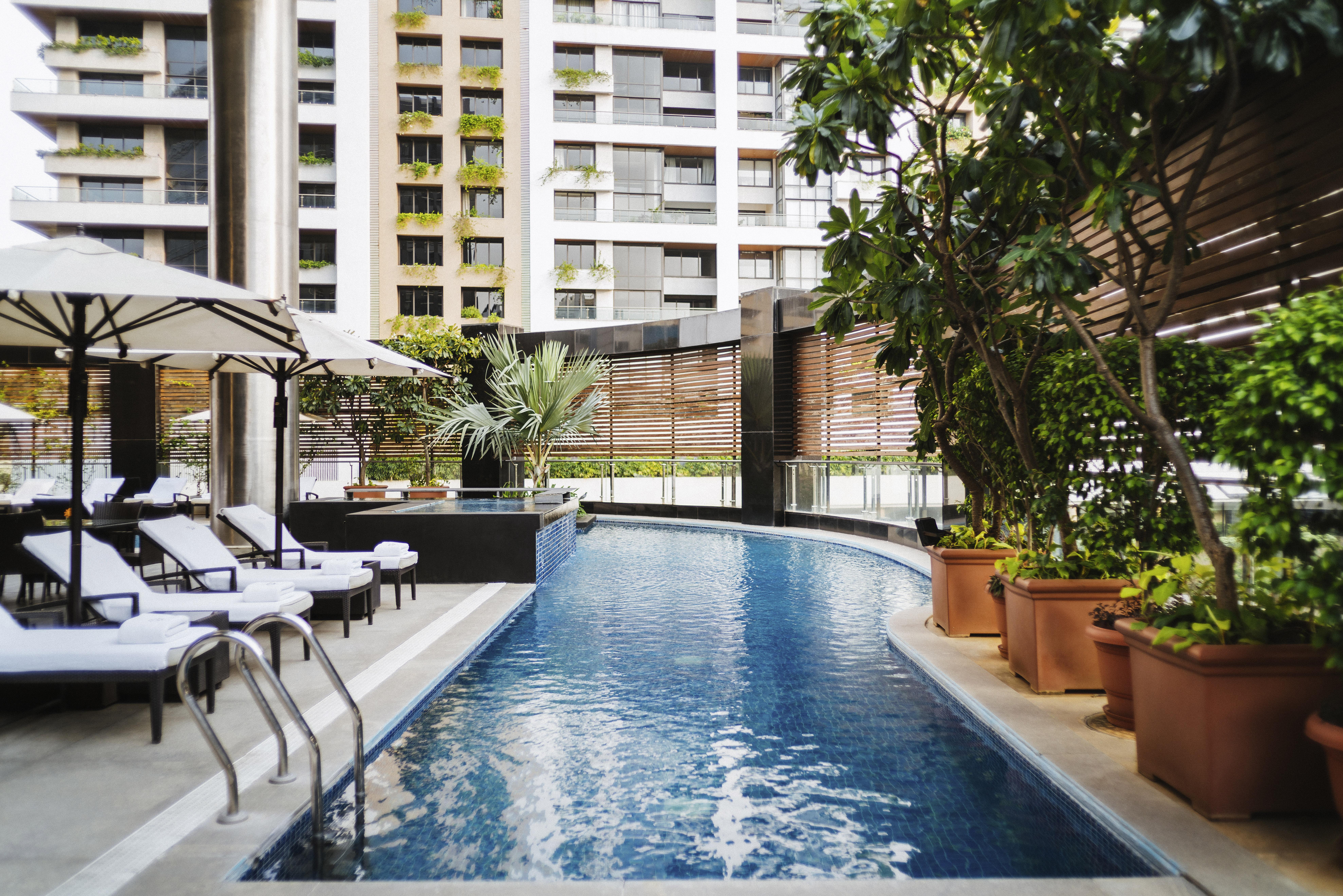 Sofitel Mumbai Bkc Hotel Ngoại thất bức ảnh The swimming pool at the hotel