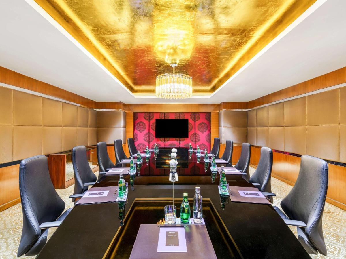 Sofitel Mumbai Bkc Hotel Ngoại thất bức ảnh Boardroom