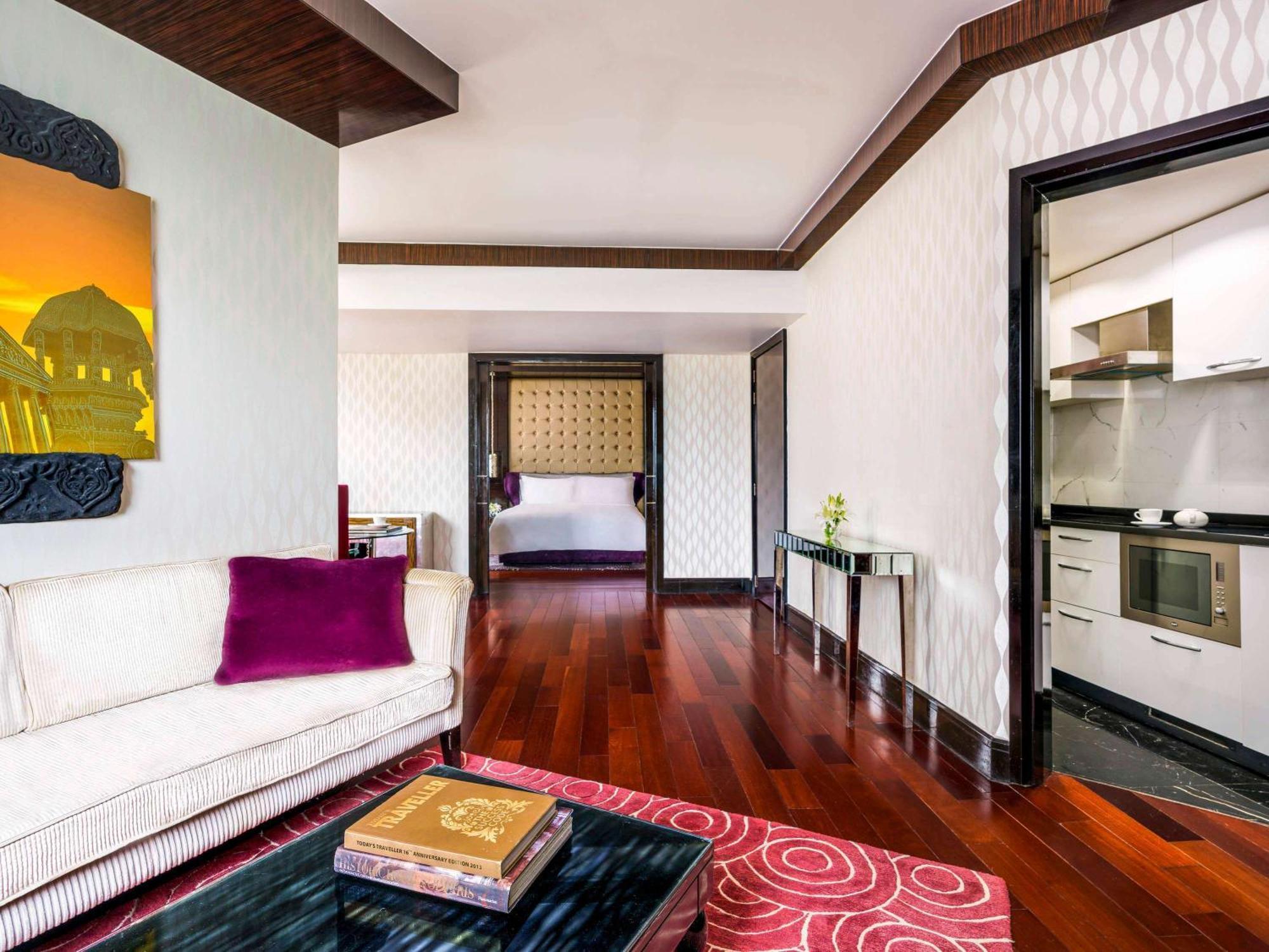Sofitel Mumbai Bkc Hotel Ngoại thất bức ảnh A suite at the Taj Mahal Palace, Mumbai