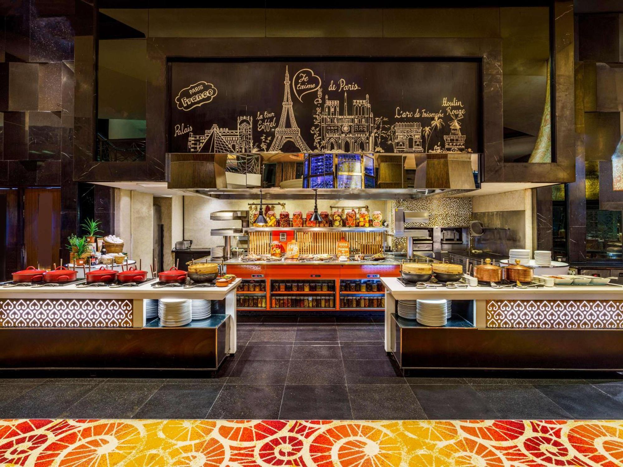 Sofitel Mumbai Bkc Hotel Ngoại thất bức ảnh The buffet at Wynn